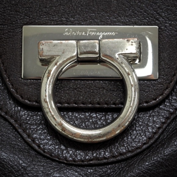 Salvatore Ferragamo/Salvatore Ferragamo AU-21 5370 Gancini Handbag Brown Women's - Picture 6 of 12